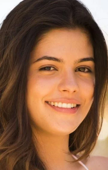 Джулия Далавиа